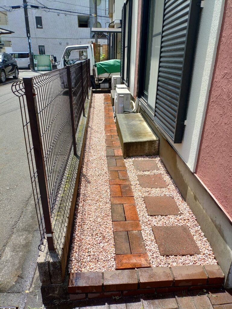 2026年相模原市で施工した化粧砂利の雑草対策後の写真